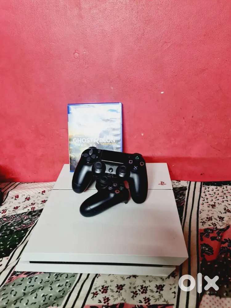 Play Station 4