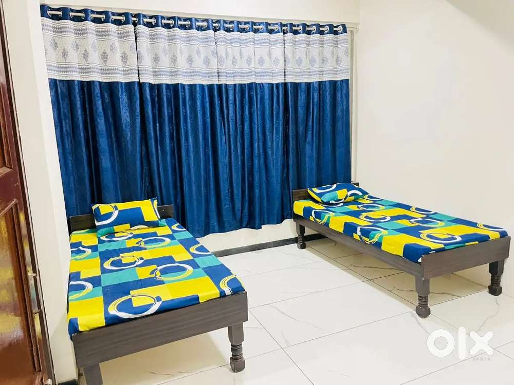 Premium furnished boys PG at Sayajigunj Near Railway station