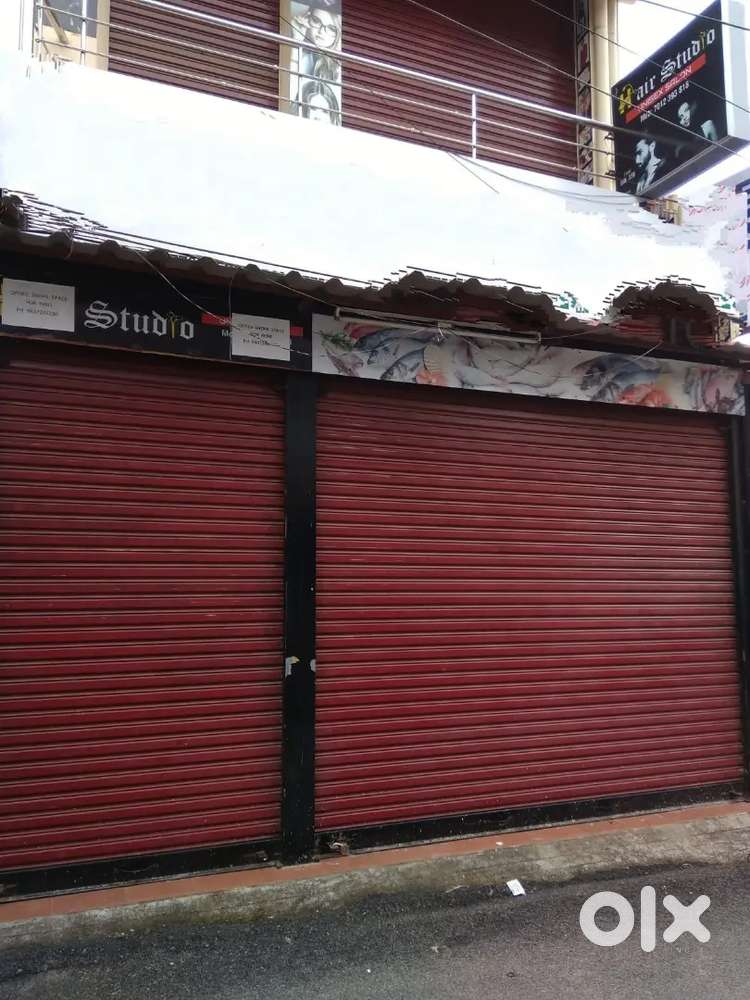 Commercial 250 sqft space for rent in Statue