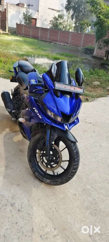 Bike full condition mein hai koi problem ni hai ek hath m hai