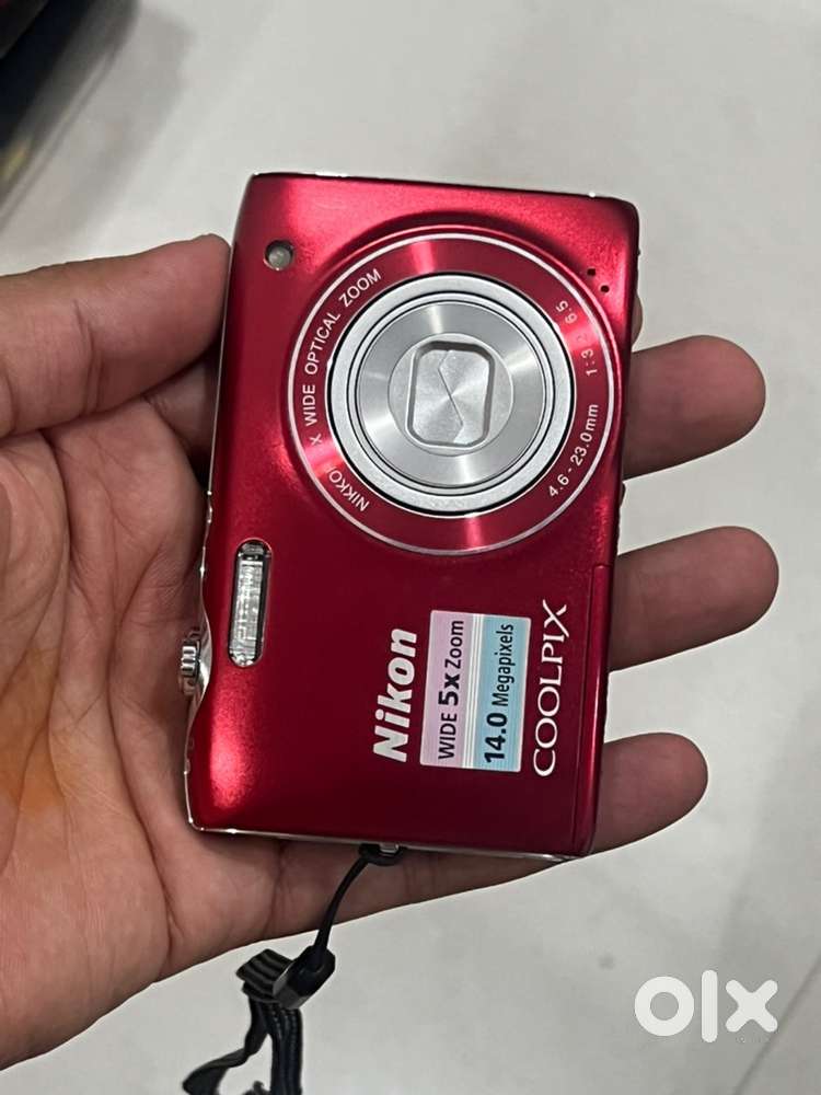 Nikon COOLPIX 14MP Digital Camera – 5X Optical Zoom – Brand New cond