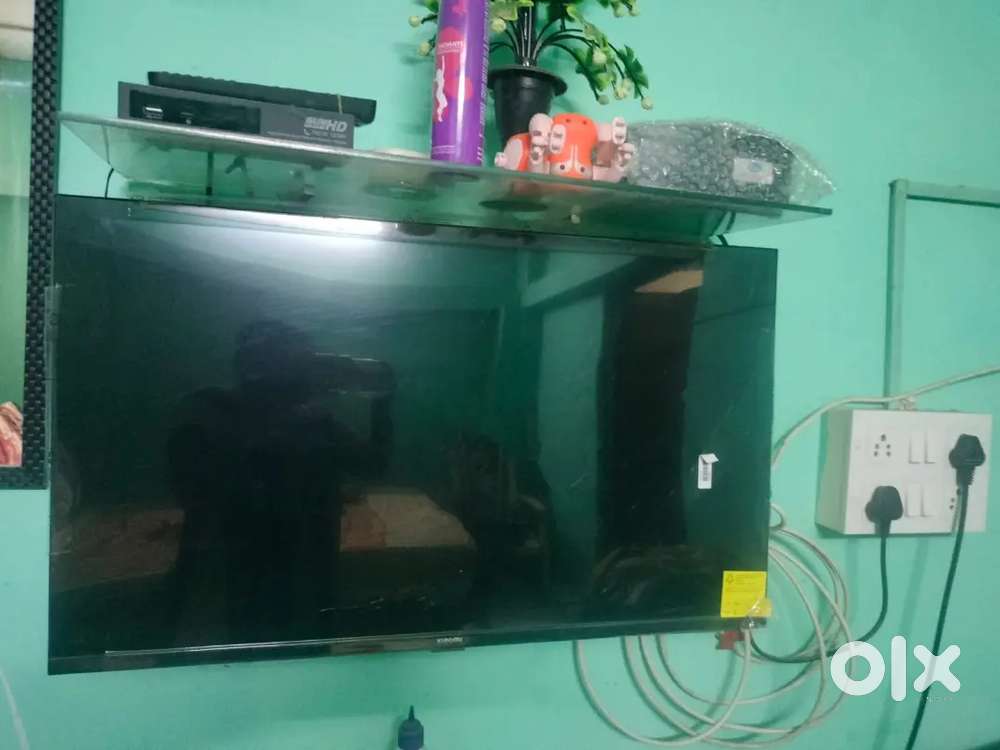 Mi tv 32 inch new tv but display not working display cracked