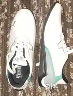 Puma white shoe sports size:_8