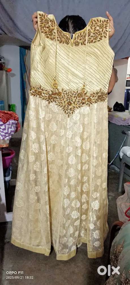 New gown hai
