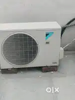 Daikin 3 star non inverter split ac