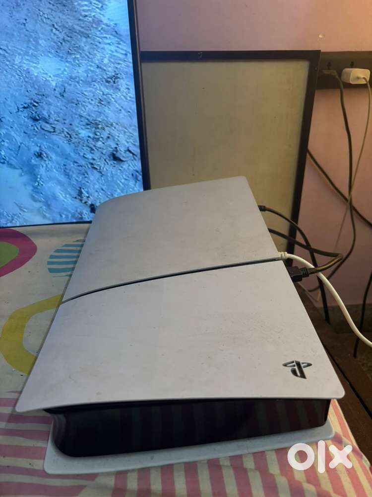 PS5 slim digital edition 1TB storage white edition