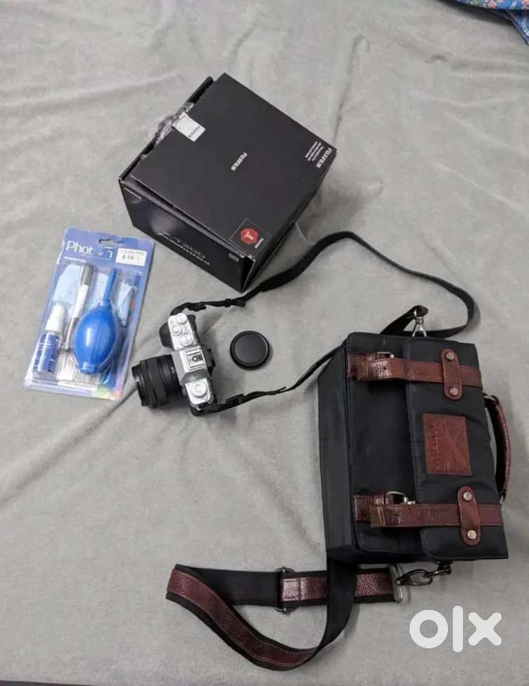 FUJIFILM X T200 MIRROR LESS CAMERA