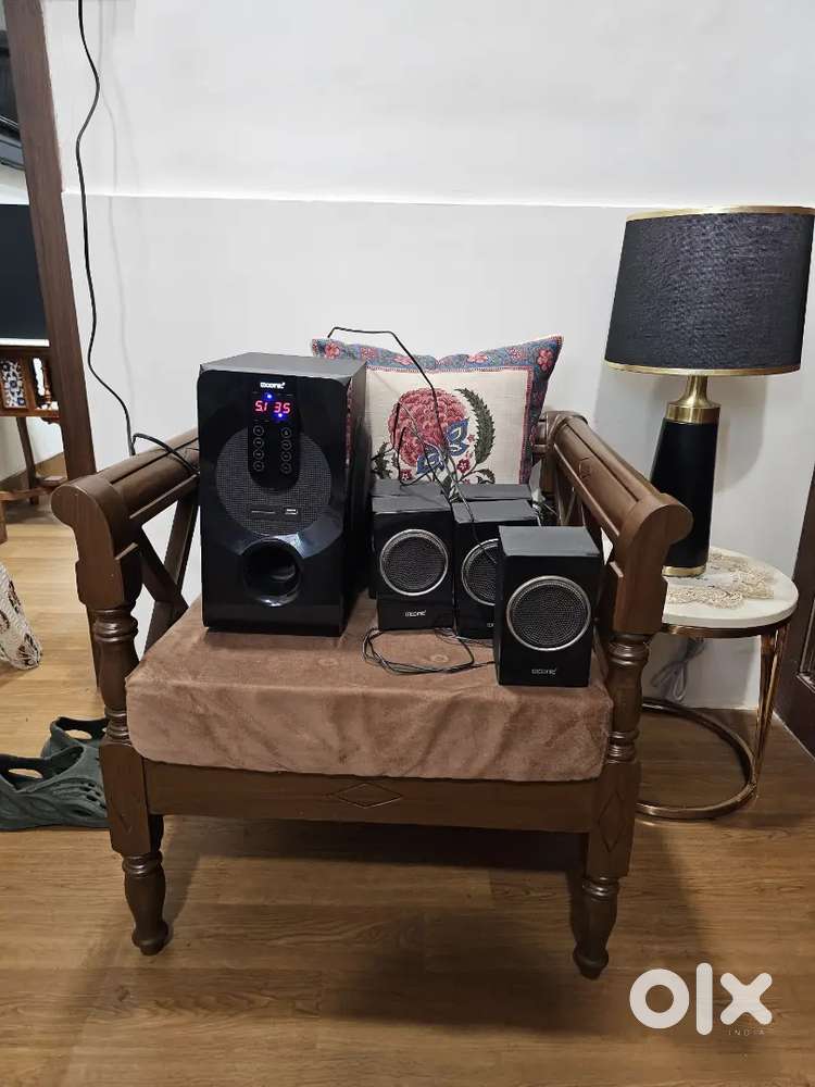 5.1 channel system with Bluetooth