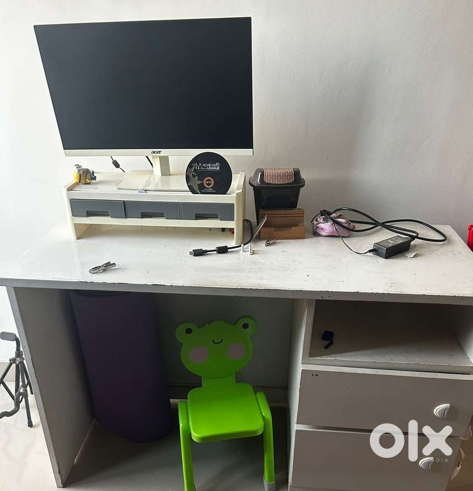 Study table for sale