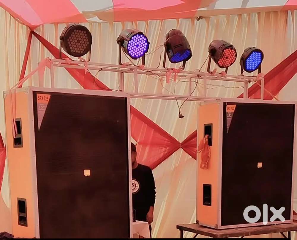 Dj Fourwa Audio x 500 watt aur Neodymium 800 watt speaker laga hua h