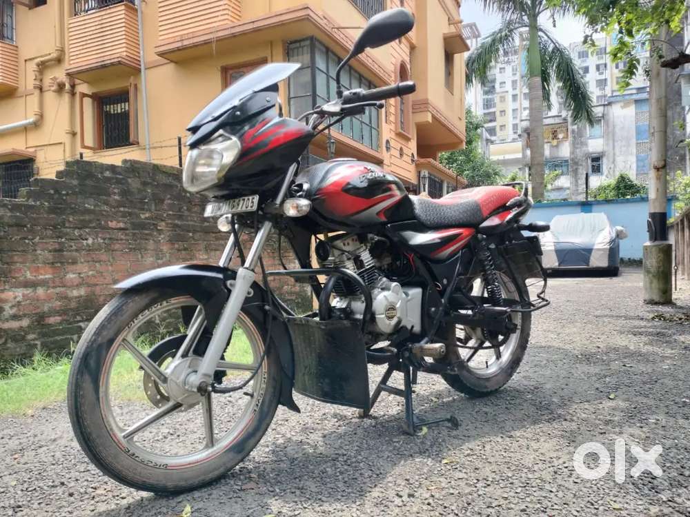 Bajaj Discover 125 with Disc brake model 2016
