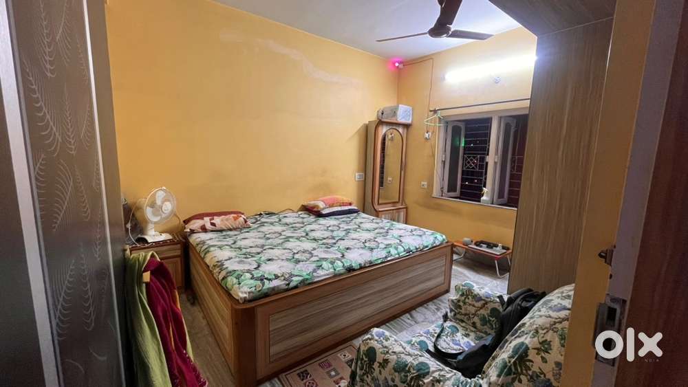 NO LIFT 3BHK FLAT FOR SALE