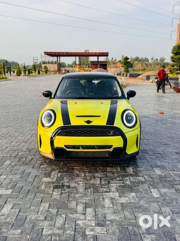 Mini 3 DOOR 2024 Petrol 18000 Km Driven