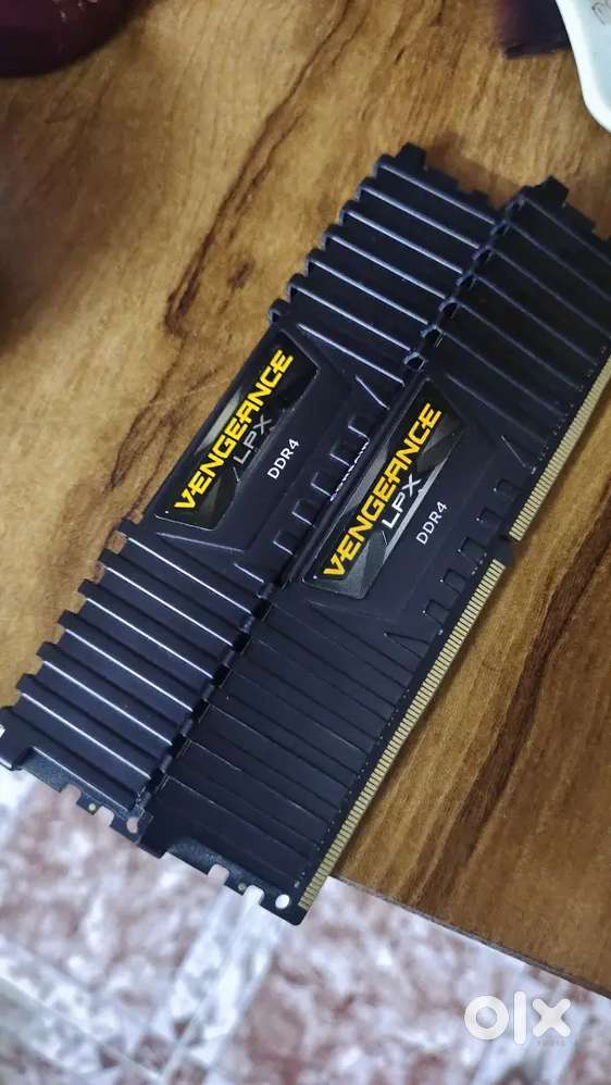 Corsair vengeance DDR4 16x2