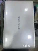TOSHIBA LAPTOP ( white ) windows 8