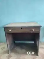 WOODEN STUDY/COMPUTER TABLE IN GOOD CONDITION