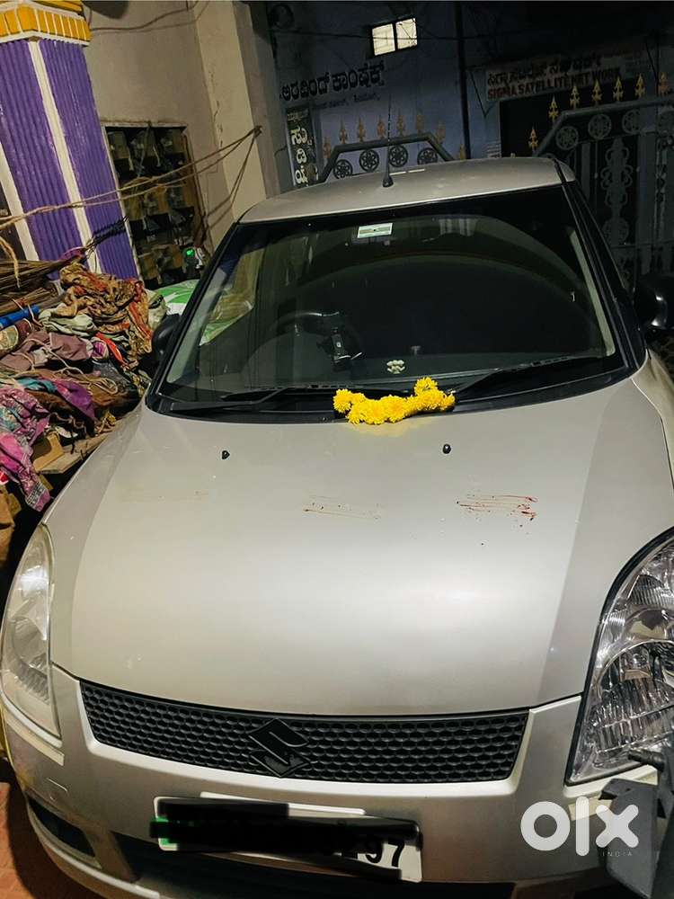 Maruti Suzuki Swift 2005 Petrol 135000 Km Driven