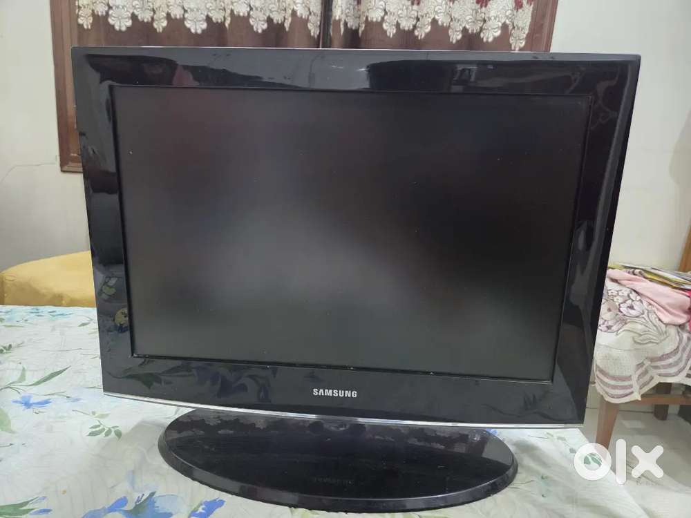 Samsung 22 inches LCD TV