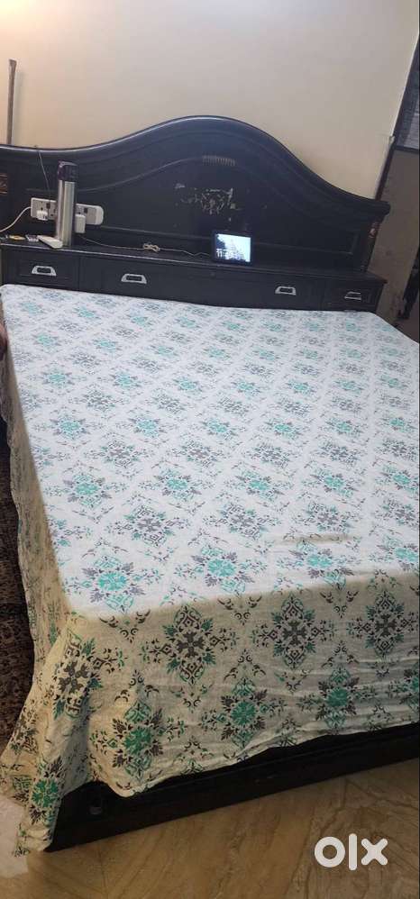 King size double Bed with storage