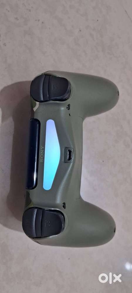 PS4 Slim 500GB + Thrustmaster Ferrari Racing Setup + Games