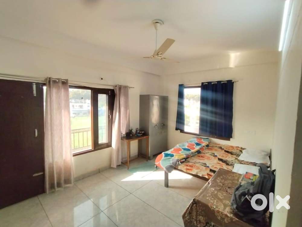 Fully independent flat for girls and boys