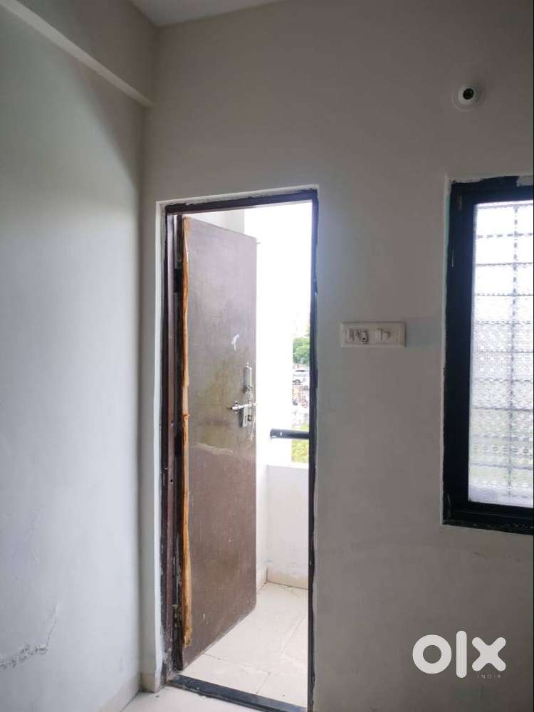 2 BHK flat on rent in prime location