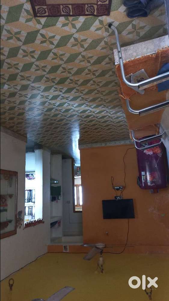 THIS FLATE IS FOR SALE