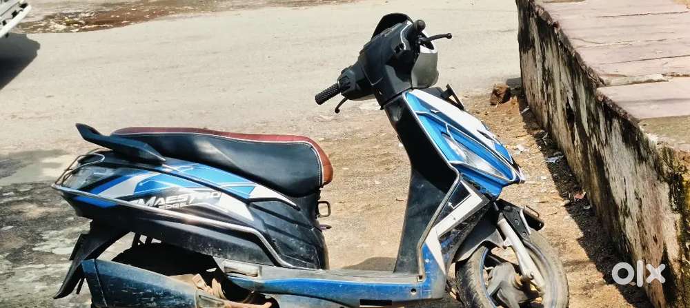 अर्जेंट बेचना है ग्राफिक्स डिजाइन माइस्ट्रो गाड़ी का सभी पेपर है