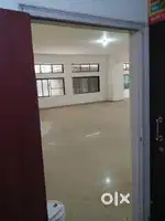 Spacious ground floor premises with 3 door entry