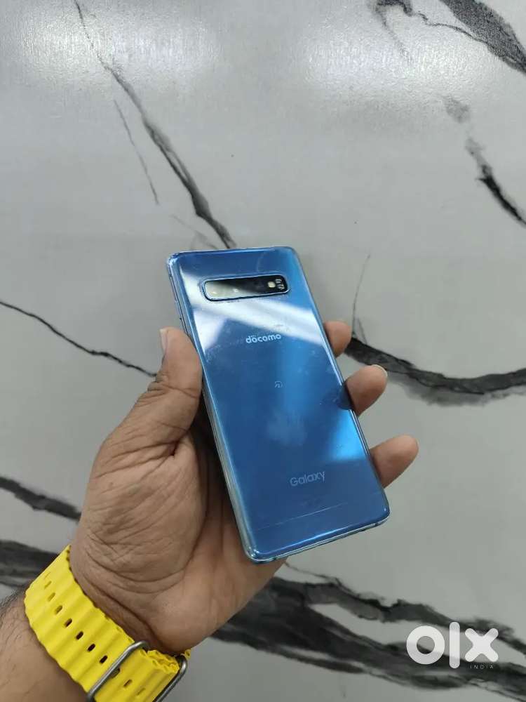 SAMSUNG S10 128GB IN IMMACULATE CONDITION AVAILABLE AT LOWEST PRICE
