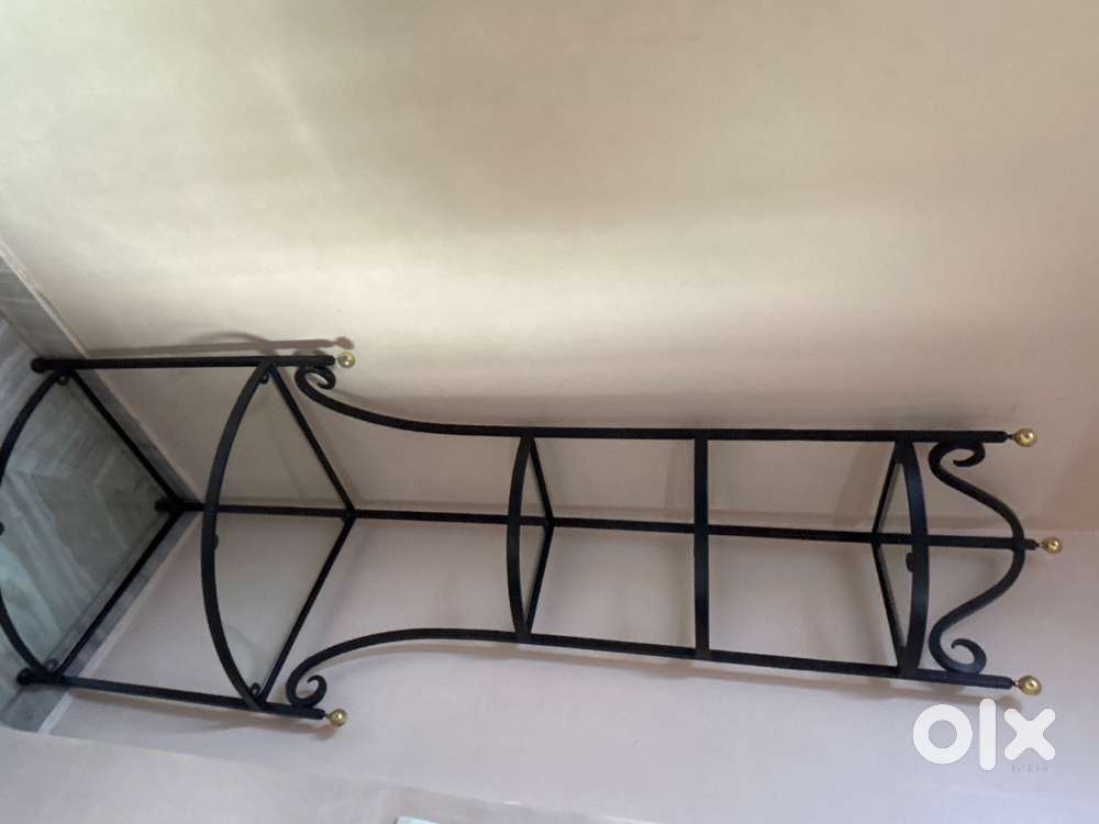 Showpiece stand