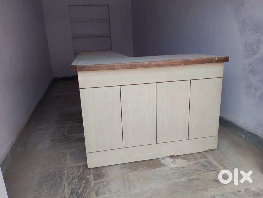 L shape counter use for shop