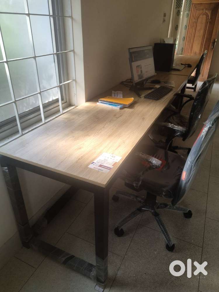 Computer Tables & Chairs