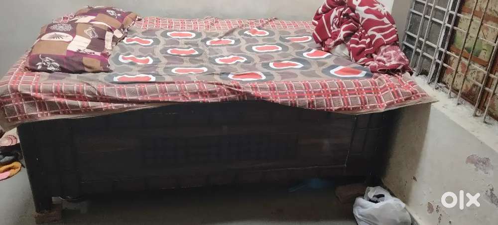 Diwan for sell