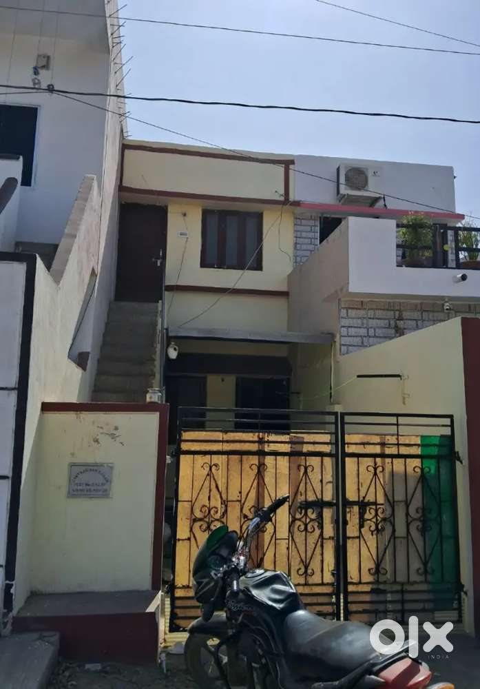 Urgent sale, Ward 6b, main road touch makaan