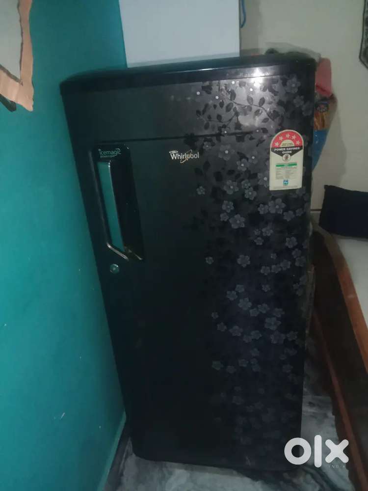A wool pool refrigerator