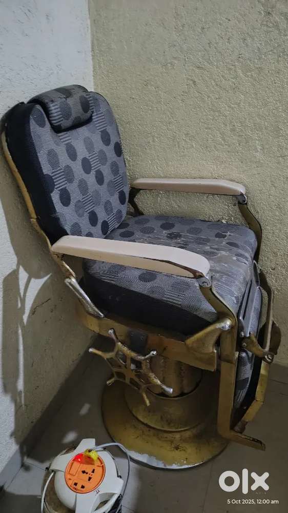 Salon chair for sale