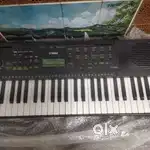 Yamaha E283 keyboard