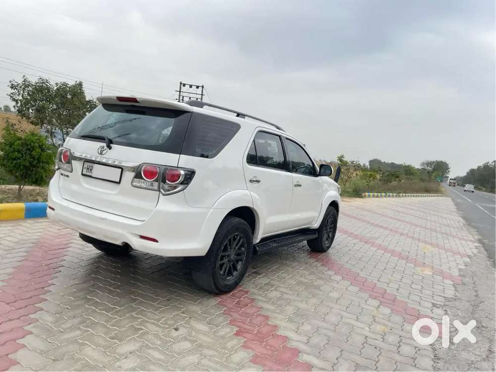 Toyota Fortuner 2015 Diesel 75000 Km Driven