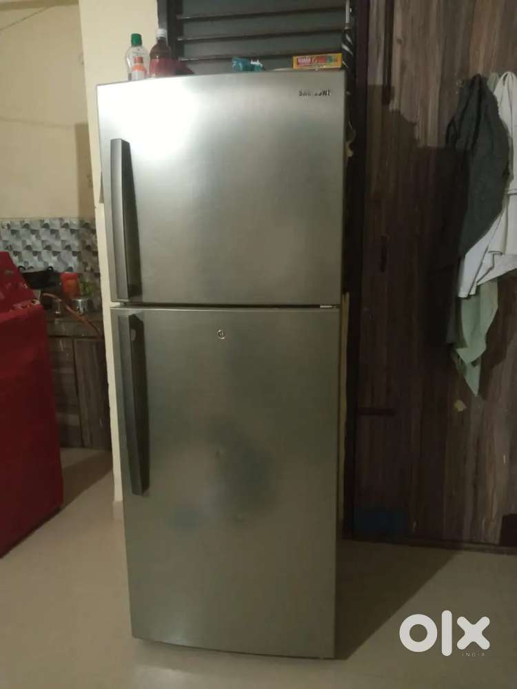 369 letar refrigerator Rs.12000