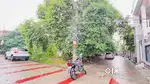 3 side road behind charak hospital