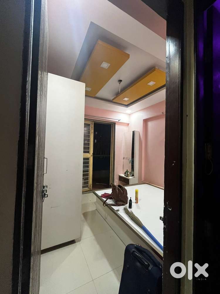 Need urgently female room mate
