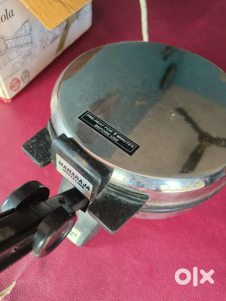 Brand new juicer and roti maker