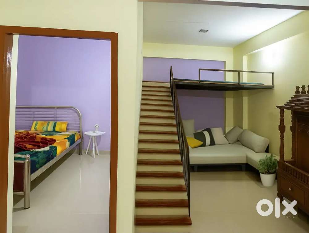 Required female roommates(facility is similar to PG)