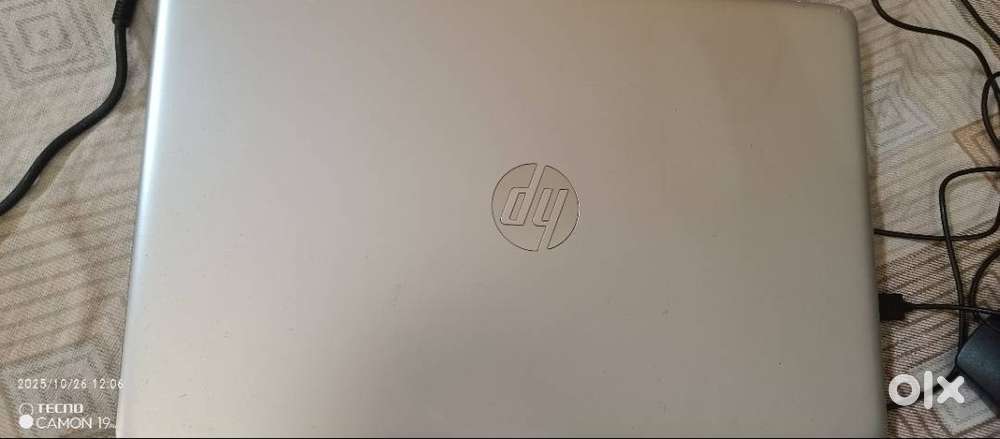 HP laptop (price negotiable)