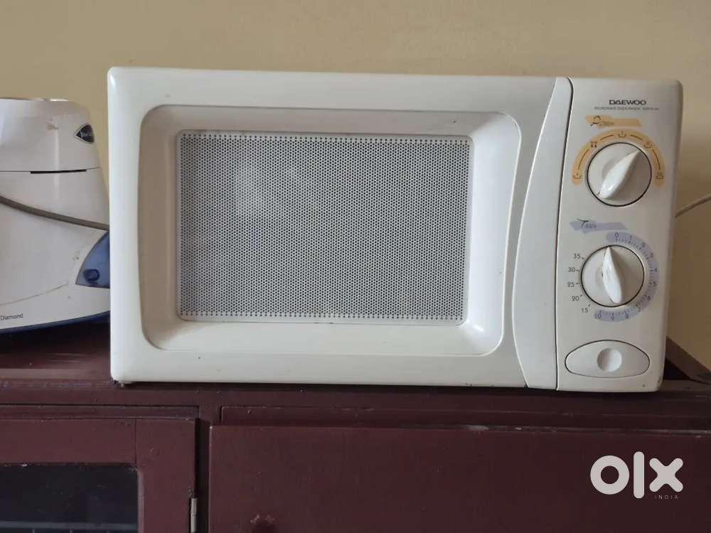 DAEWOO microwave oven