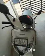 Activa 125 cc SEP2017 single handed