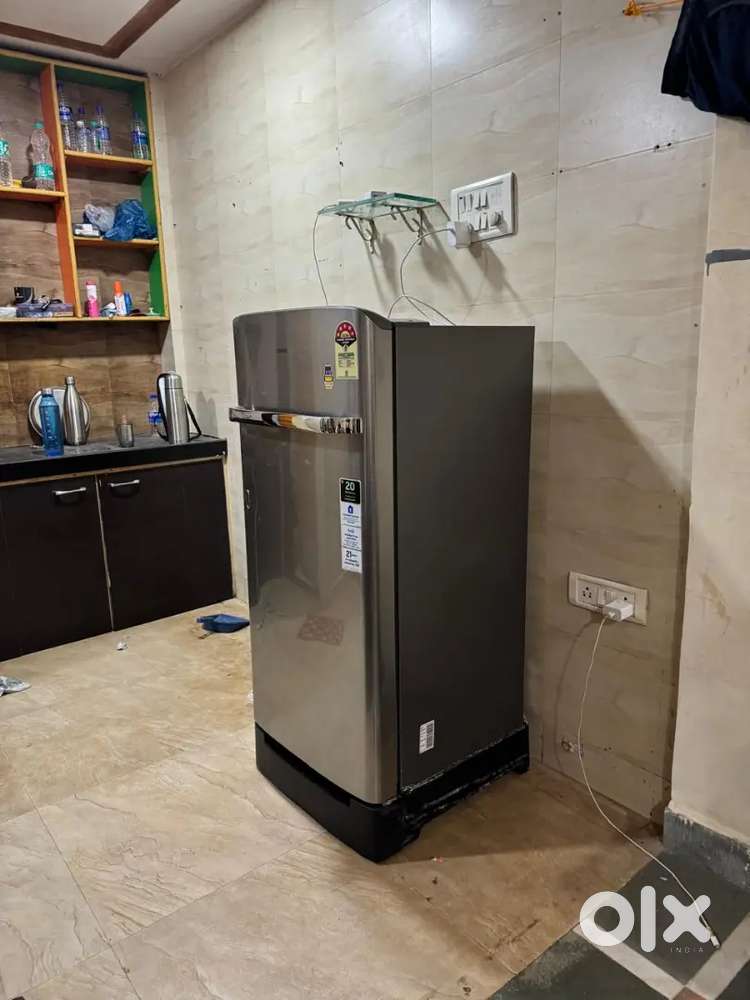 5 star Samsung Refrigerator / Fridge in excellent condition