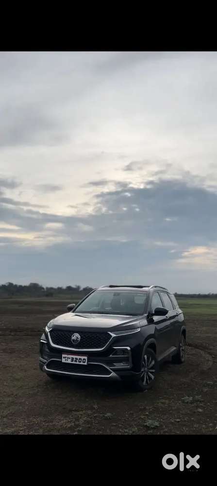 Black mg Hector top model well maintained for sell