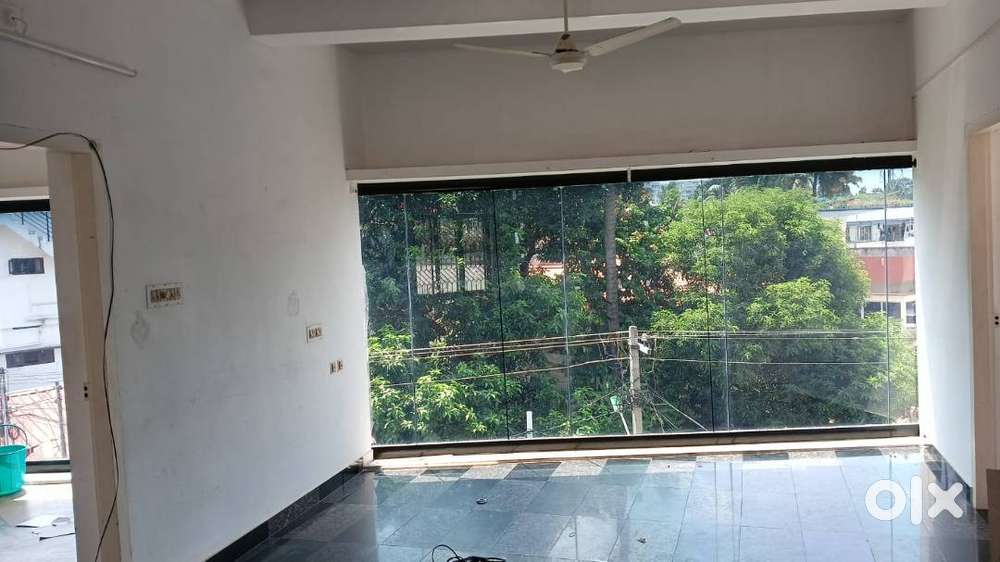 FOR BACHELORS / STUDENTS . 2 ND FLOOR UNFURNISHED 2 BHK.